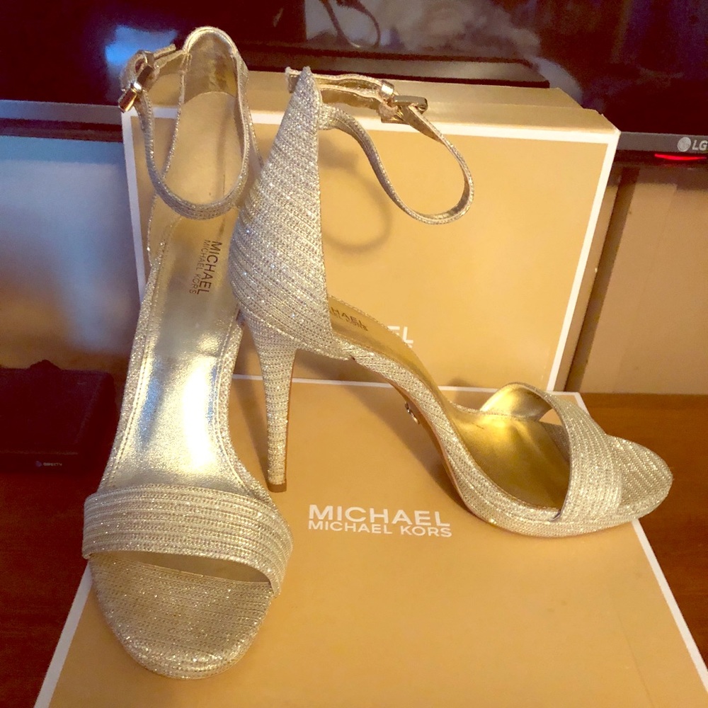 Michael Kors pale gold heels size 9